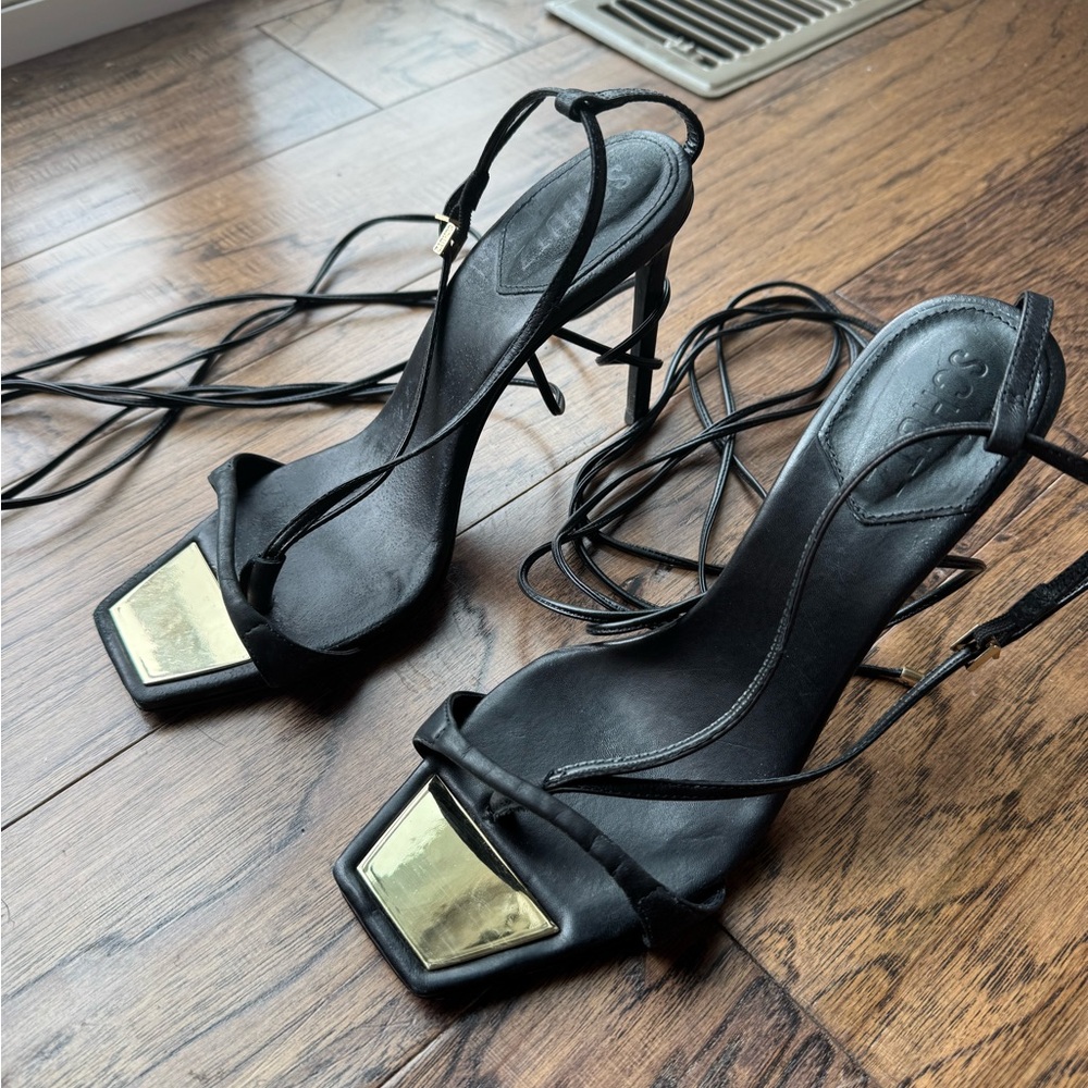 SCHUTZ black stilleto with laces